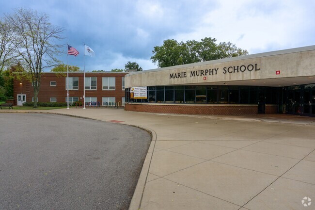Marie Murphy School serves students in the Wilmette community.