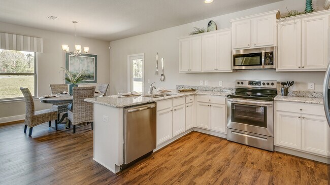 30572 Asheville Rd, Daphne, AL 36527 - photo 5