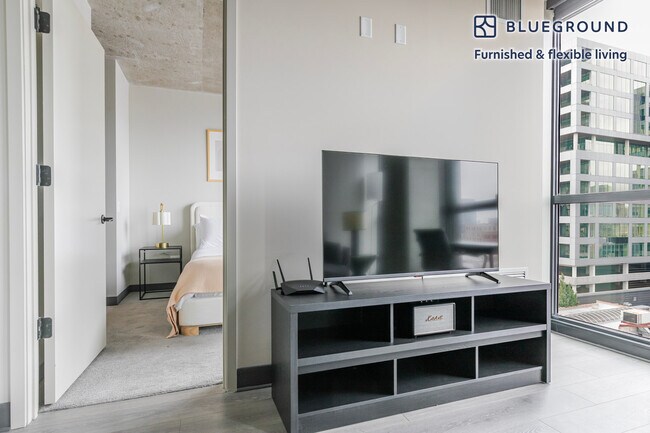 180 N Ada St unit FL7-ID1300, Chicago, IL 60607 - photo 4