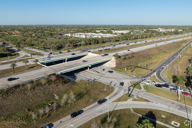 Parkland Isles residents can easily take the Sawgrass Expressway to commute across town.