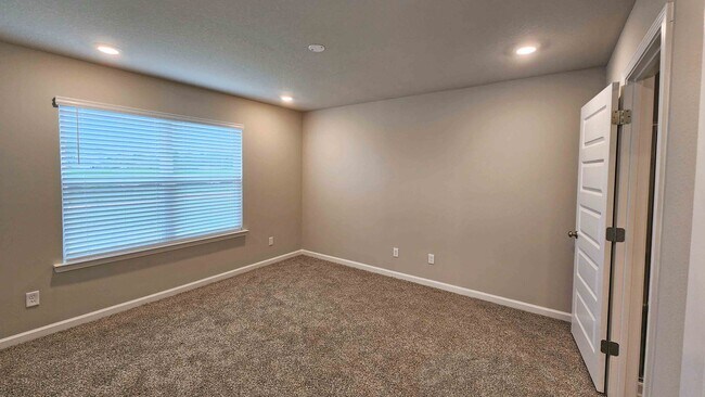 17464 E Sycamore St, Gulfport, MS 39503 - photo 6