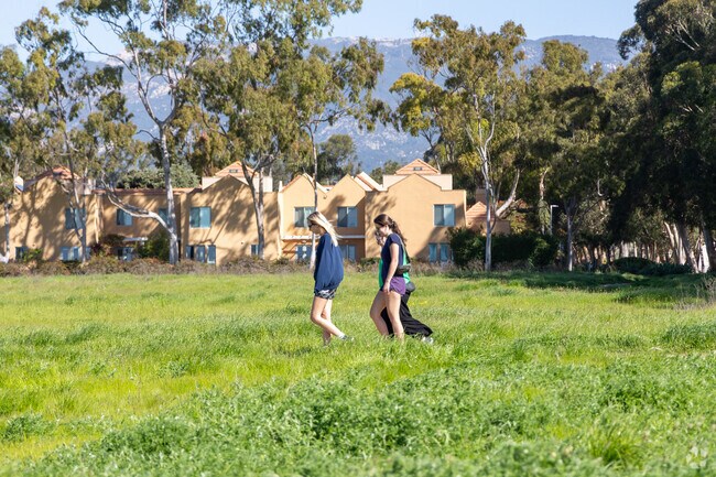 There are great walking trails in El Encanto Heights.