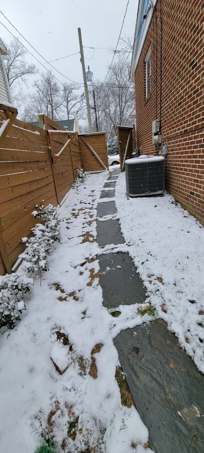 1807 Blueridge Ave unit 1, Silver Spring, MD 20902 - photo 4