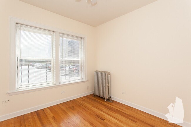 3916 N Pine Grove Ave unit 3W, Chicago, IL 60613 - photo 6