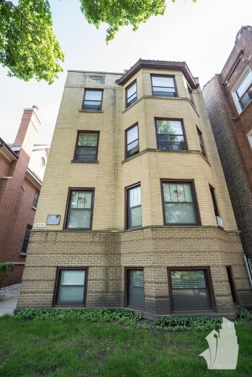 2131 W Giddings St Unit 1A, Chicago, IL 60625
