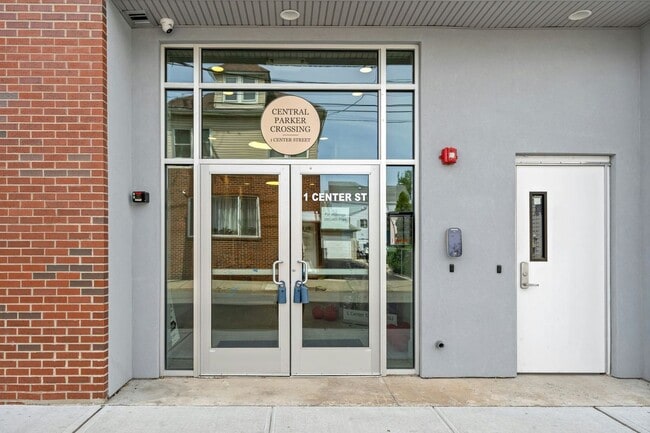 Central Parker Crossing, Clifton, NJ 07011 - photo 4