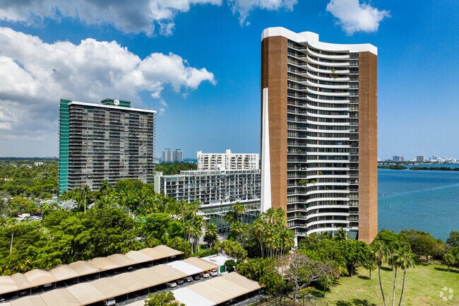 Waterfront condos are common in Upper East Side North.