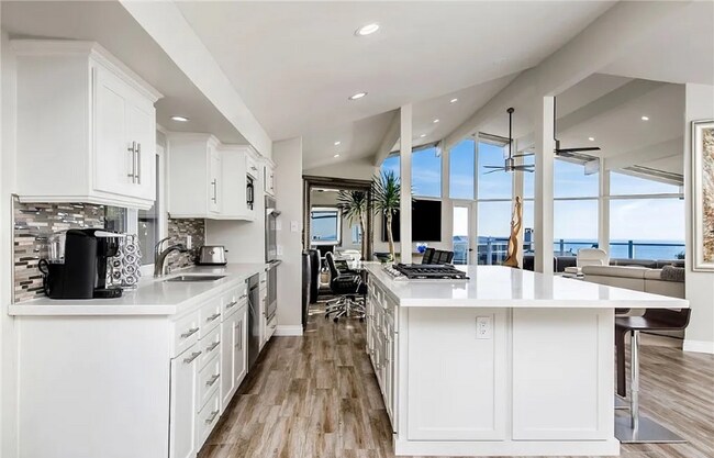 2 Camel Point Dr, Laguna Beach, CA 92651 - photo 7