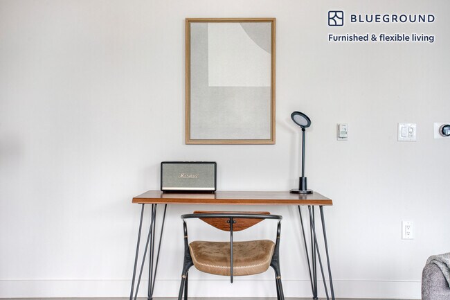 11120 Chandler Blvd unit FL1-ID1220, Los Angeles, CA 91601 - photo 5