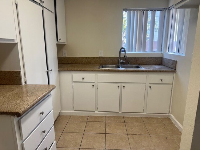 831 N San Antonio Ave, Pomona, CA 91767 - photo 3