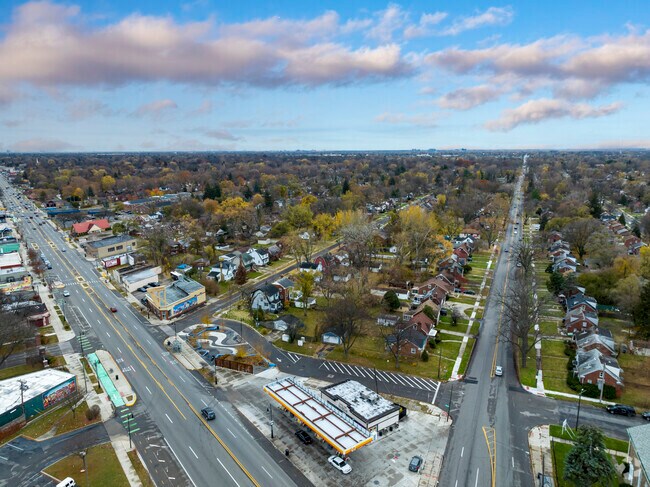 Downtown Detroit is a short drive from Minock Park.
