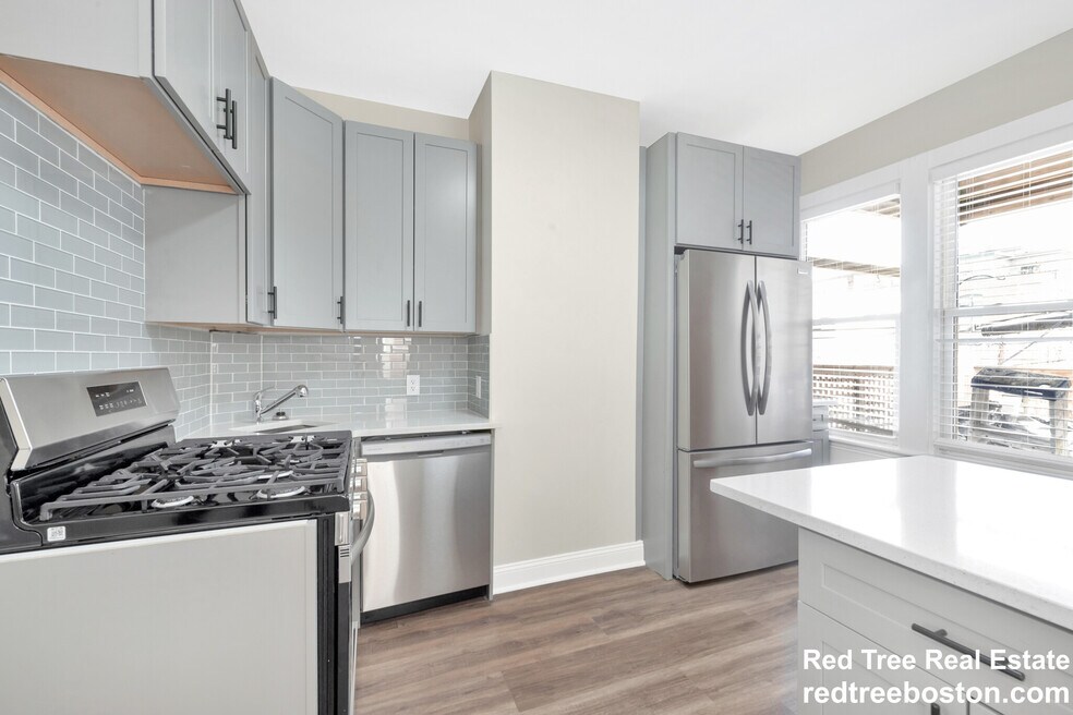 16 O St, Boston, MA 02127 - photo 1