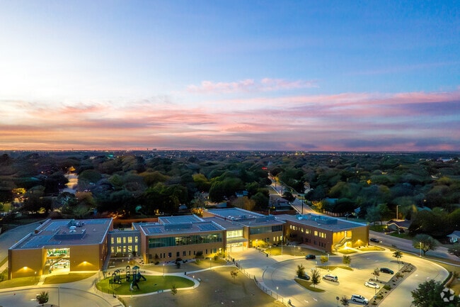 Nette Shultz Elementary School serves the small neighborhood of Idiots Hill.