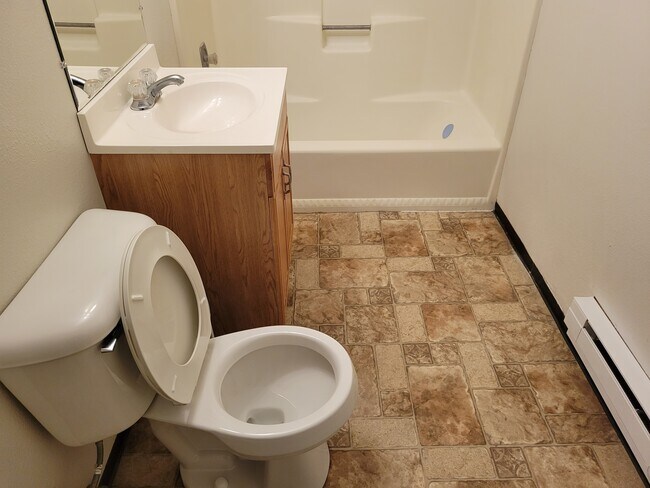 2240 West Ave S, La Crosse, WI 54601 - photo 7