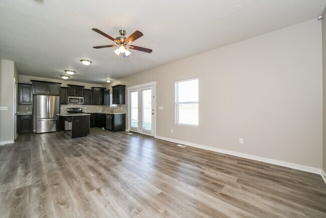 13079 S Shady Elm Ct, Herriman, UT 84096 - photo 5