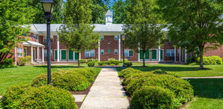 1-186 Nottingham Ct, Montvale, NJ 07645