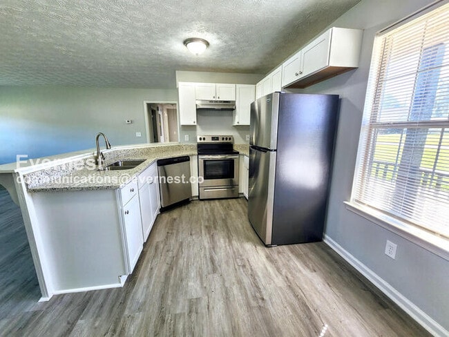 1020 Joseph Ln, Social Circle, GA 30025 - photo 2