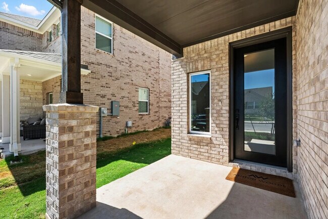 1016 Sienna Bear Rd, Georgetown, TX 78628 - photo 4