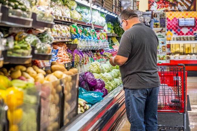 Cordova Gardens’ Viva Supermarket has a variety of fresh produce.