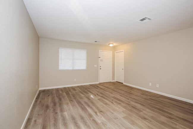 7933 Odysseus Ave, Las Vegas, NV 89131 - photo 4