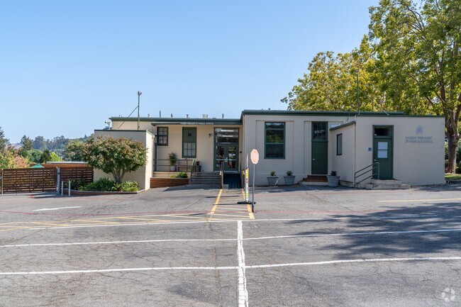 Marin Primary And Middle School serves students in the Larkspur community.