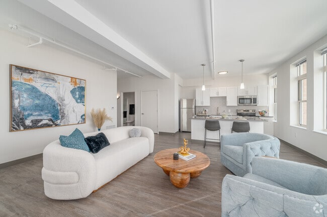 Sturgeon Bay - 1 BD, 1 BA - 1000SF - Living Room