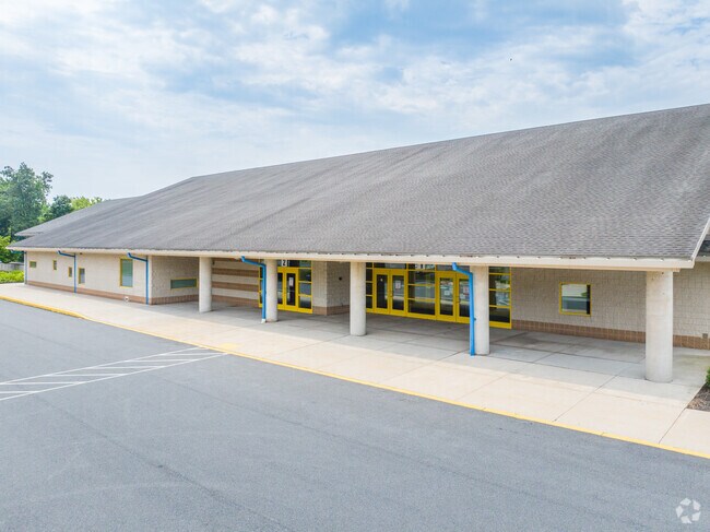 Daniel Boone Primary School earns an overall B+ grade from niche.com.