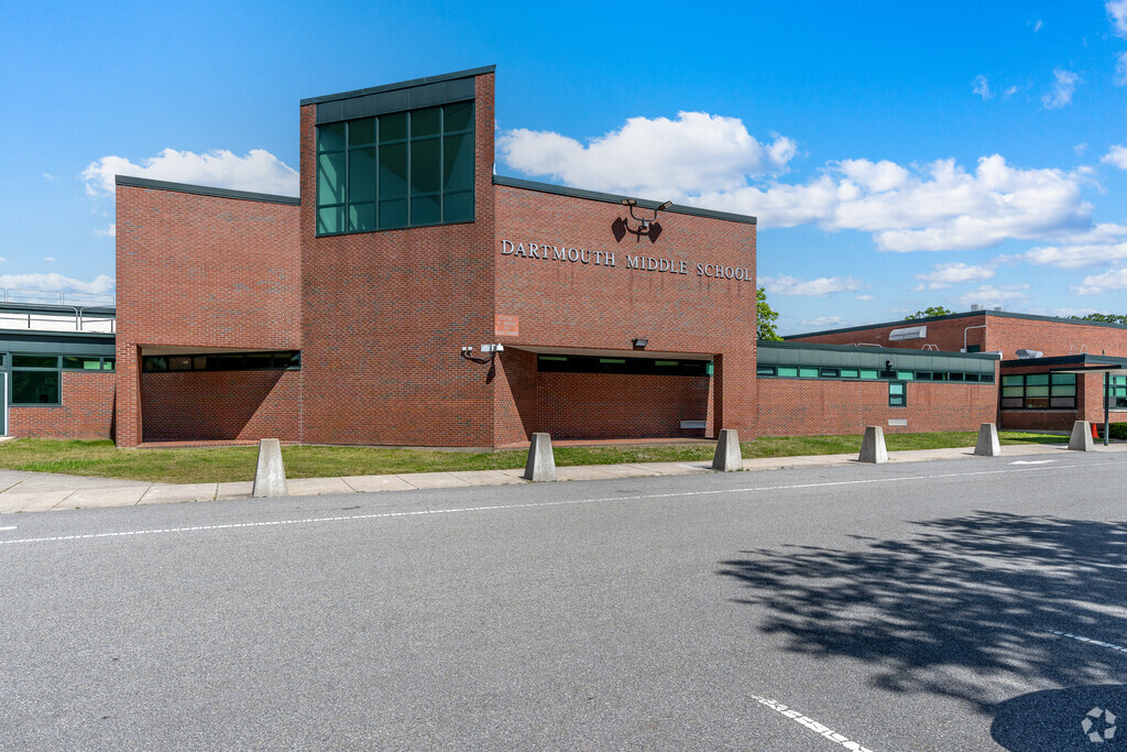 Exterior of Dartmouth Middle School.