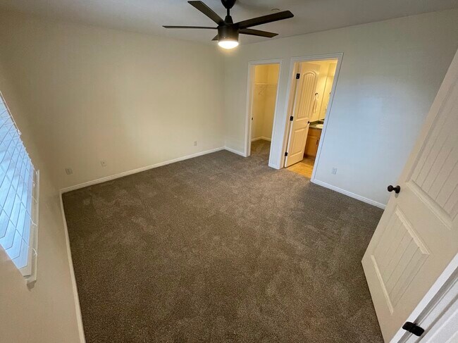 3812 E Rock Creek Rd unit 4, Eagle Mountain, UT 84005 - photo 3