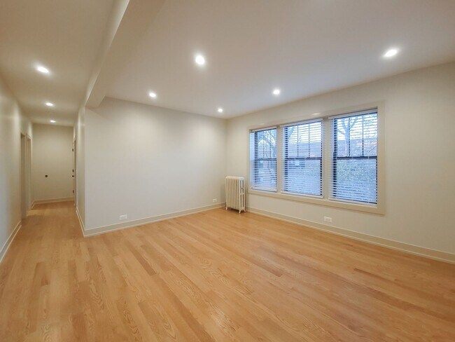4956 N Oakley Ave unit 3, Chicago, IL 60625 - photo 4