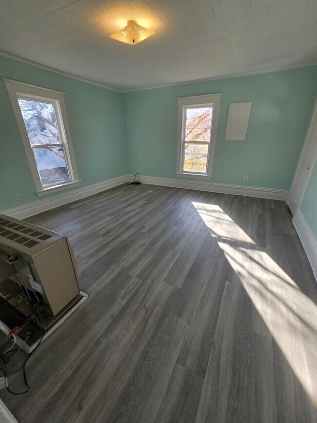 233 Delaware Ave unit 2, Muskegon, MI 49442 - photo 3