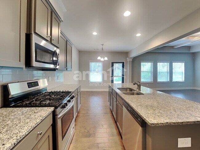 1149 Victoria Walk Ln, Dacula, GA 30019 - photo 4