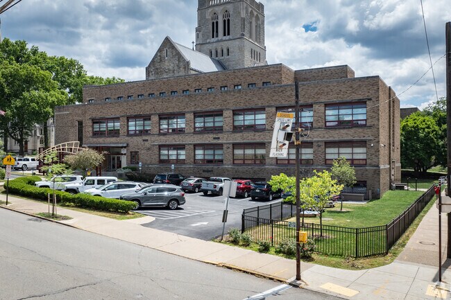 Discover excellence at DePaul School for Hearing and Speech in Pittsburgh.