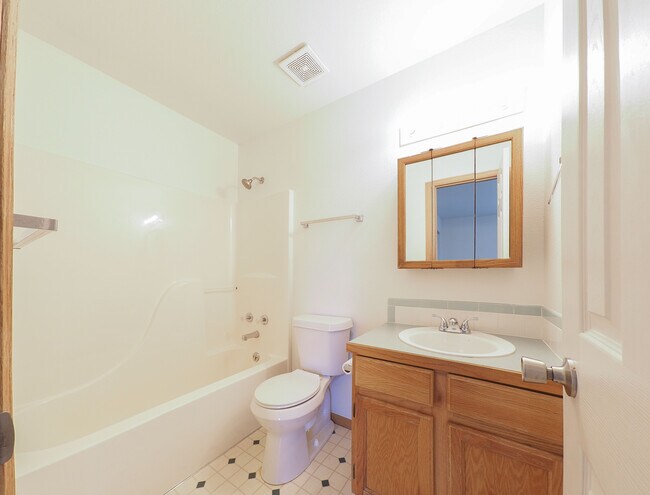 1106 Timberline Ct, Windsor, CO 80550 - photo 4