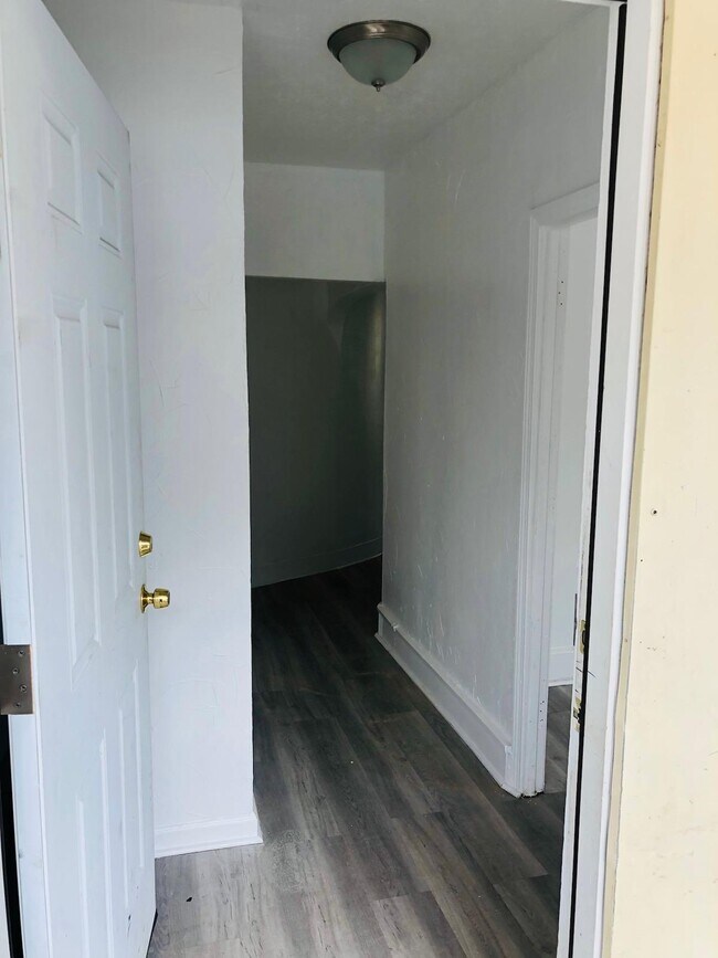 5 Lafayette St unit 5a, Rochester, NH 03867 - photo 7