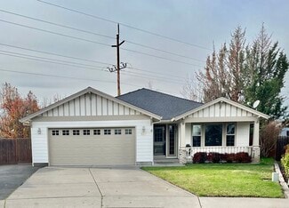 107 Applewood Dr, Central Point, OR 97502