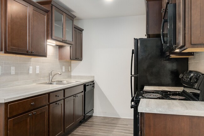 Whispering Pines, Holland, MI 49424 - photo 3