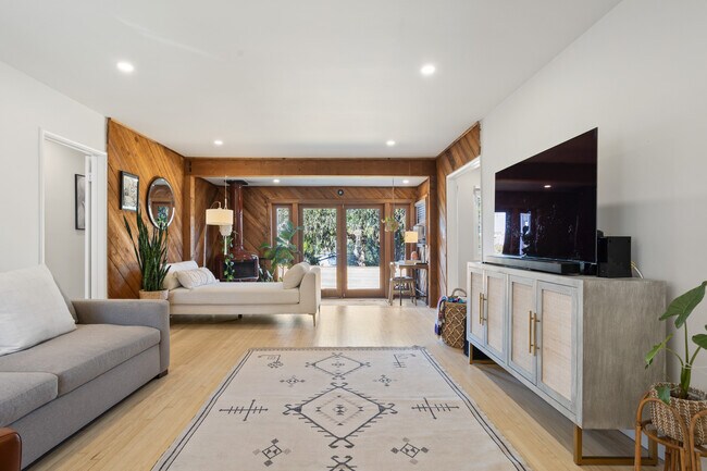 5923 Abernathy Dr, Los Angeles, CA 90045 - photo 3