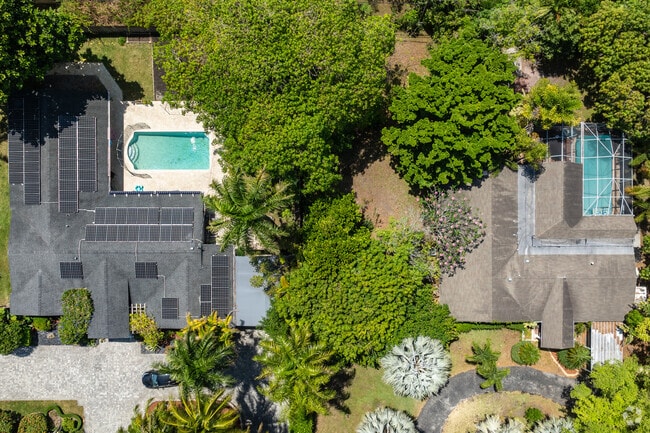 Have a pool day while living in Palmetto Bay, FL