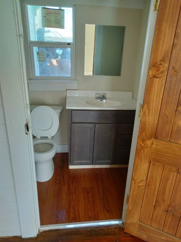 1021 N 27th St, Waco, TX 76707 - photo 7