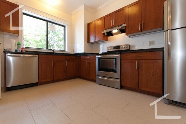 27 Glenville Ave unit 3, Allston, MA 02134 - photo 2