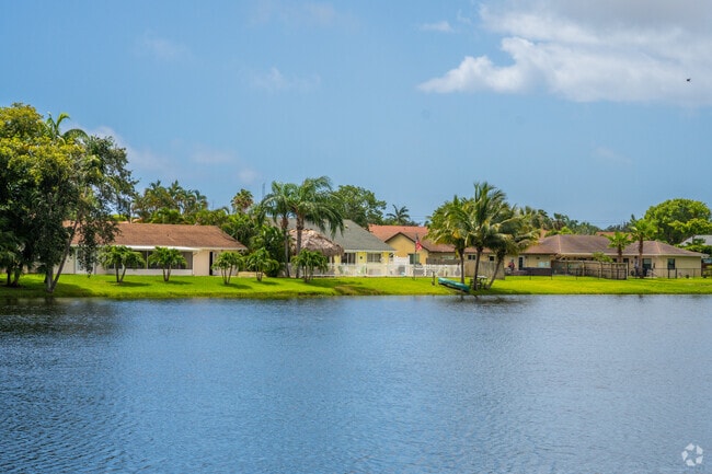 Single family homes in Shoreline of Dos Lagos overlook the lake.