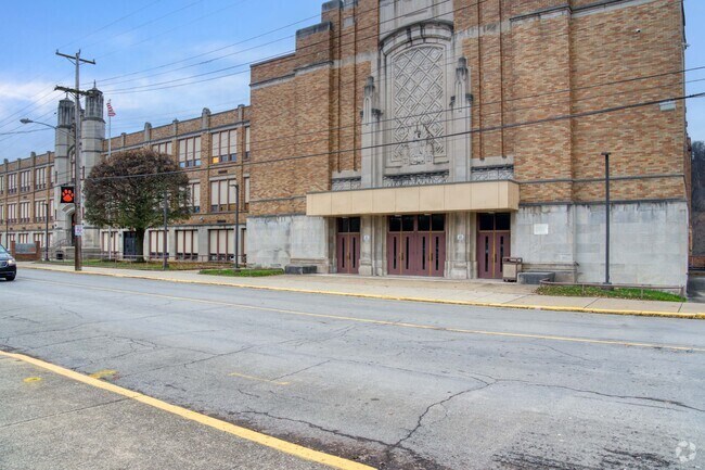 Beaver Falls Middle School boasts a student-teacher ratio of 13 to 1.