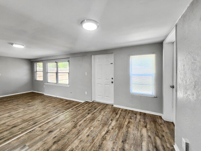 2120 Catalina Dr, Clearwater, FL 33764 - photo 7