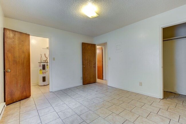 The View: 1 & 2 Bedroom Apartments with All Inclusive Utilities Option, Fort Smith, AR 72901 - photo 3