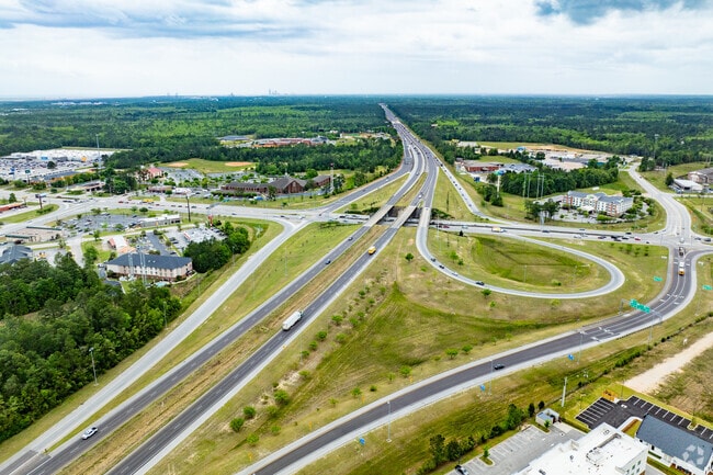 Outer Saraland is convenient to all things Mobile, AL via I-65.