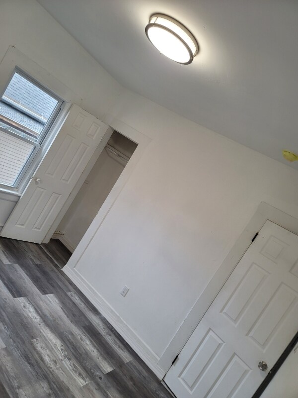 135 Willow St, Meriden, CT 06450