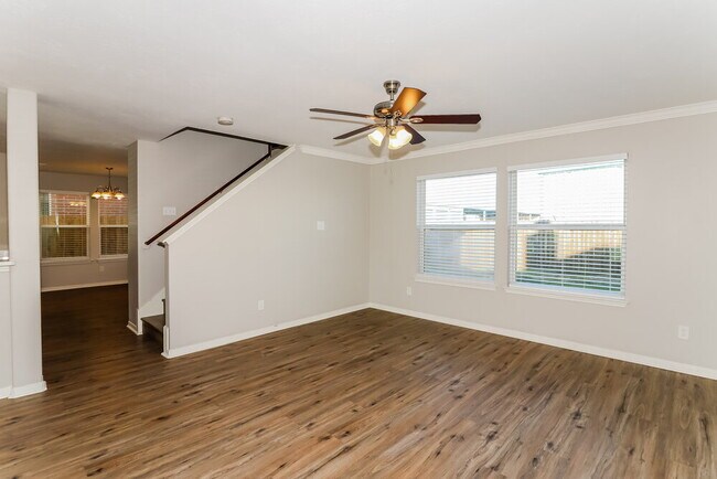 2406 Glenholly Park Dr, Sugar Land, TX 77498 - photo 6