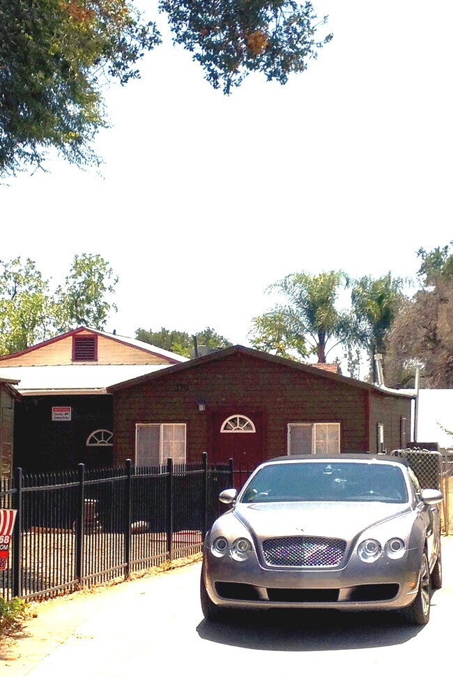 170 E Claremont St, Pasadena, CA 91103