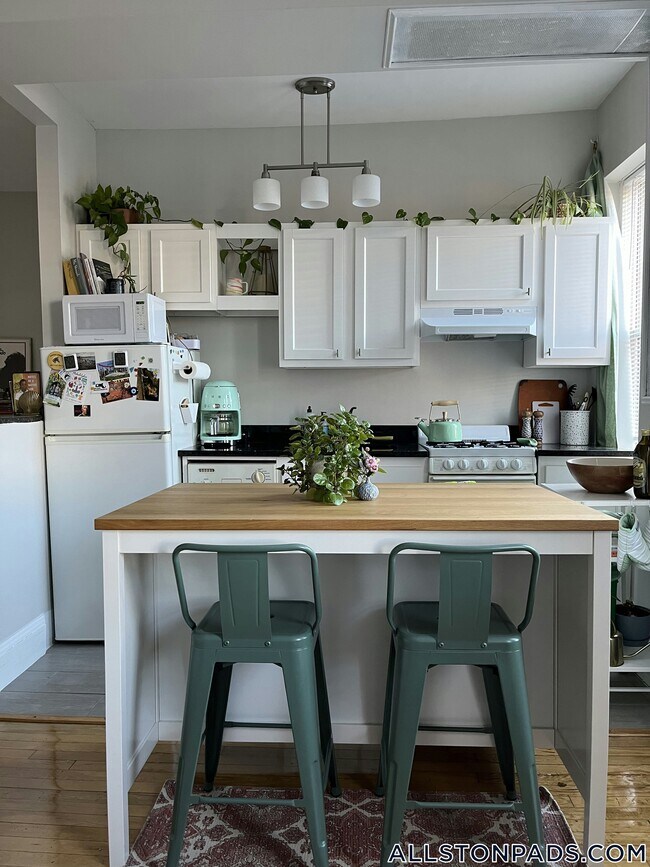 1185 Commonwealth Ave unit 15, Allston, MA 02134 - photo 6